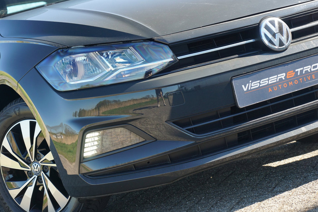 53049303